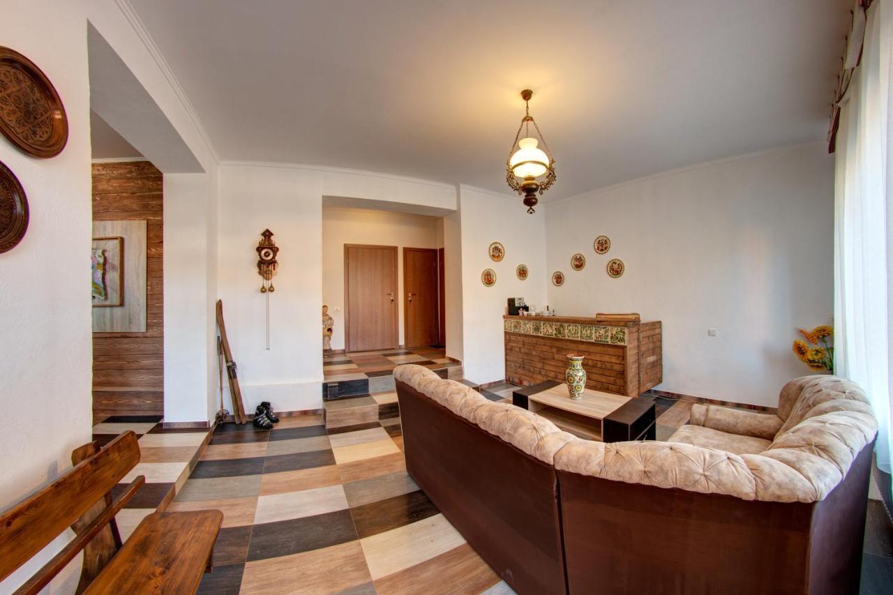 בוקובל Hotel Gutsulia מראה חיצוני תמונה