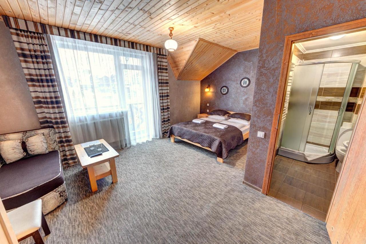 בוקובל Hotel Gutsulia מראה חיצוני תמונה