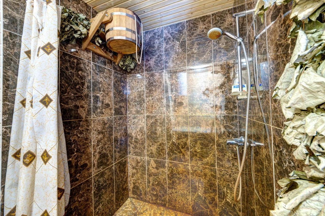 בוקובל Hotel Gutsulia מראה חיצוני תמונה