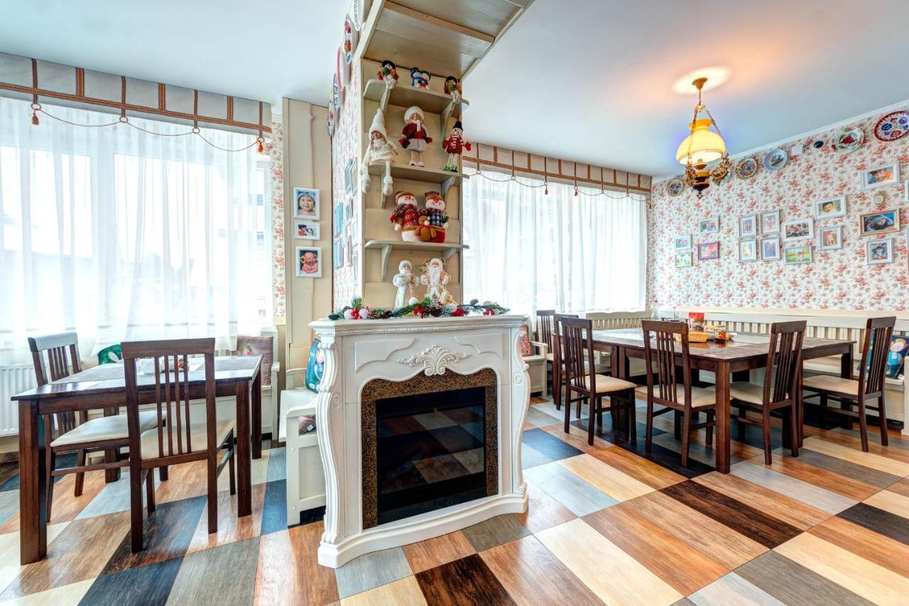 בוקובל Hotel Gutsulia מראה חיצוני תמונה