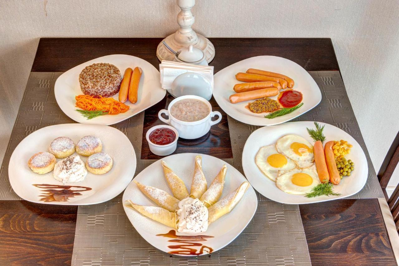 בוקובל Hotel Gutsulia מראה חיצוני תמונה